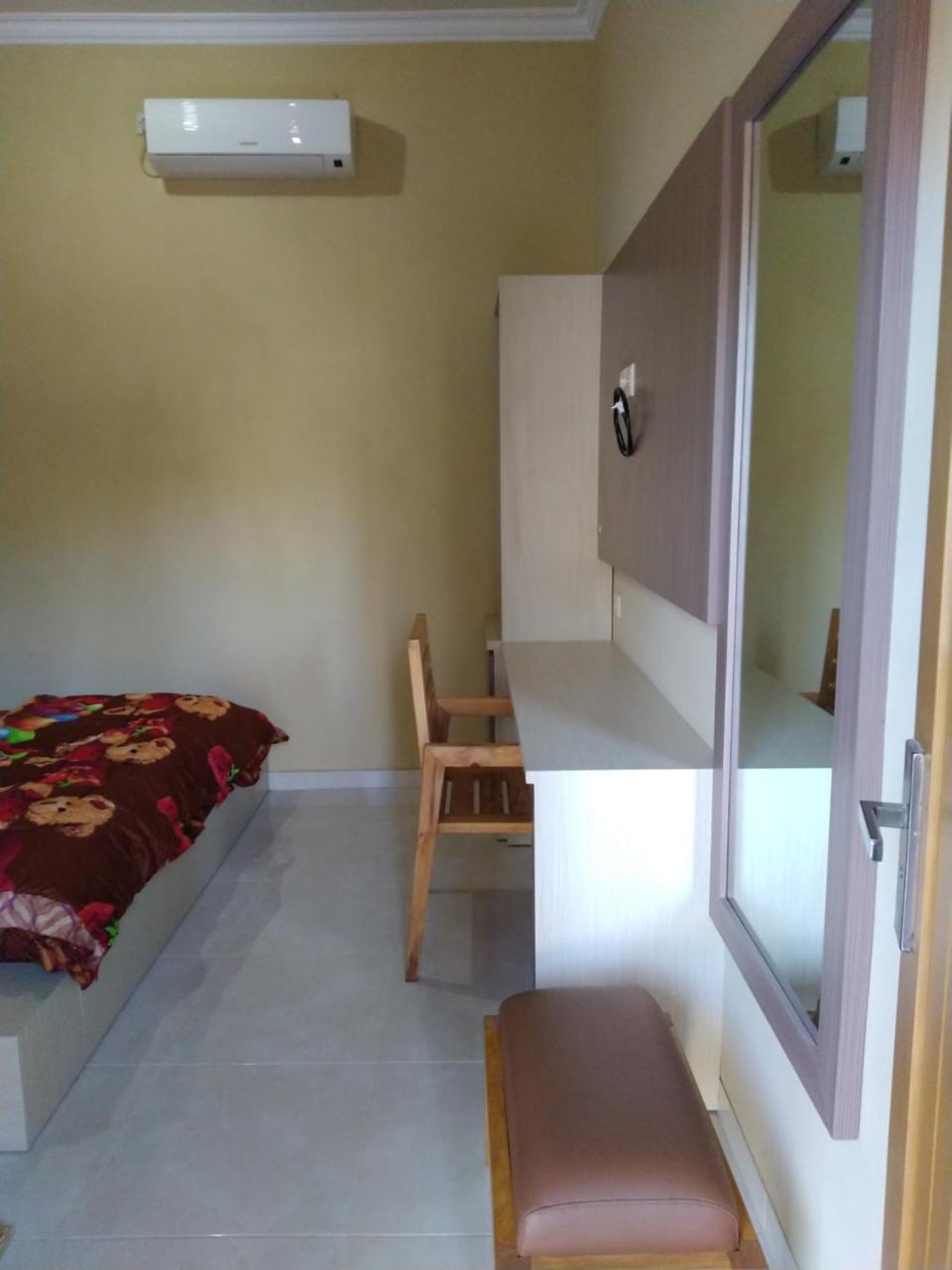 R3 Brawijaya Homestay بانيووانجى المظهر الخارجي الصورة