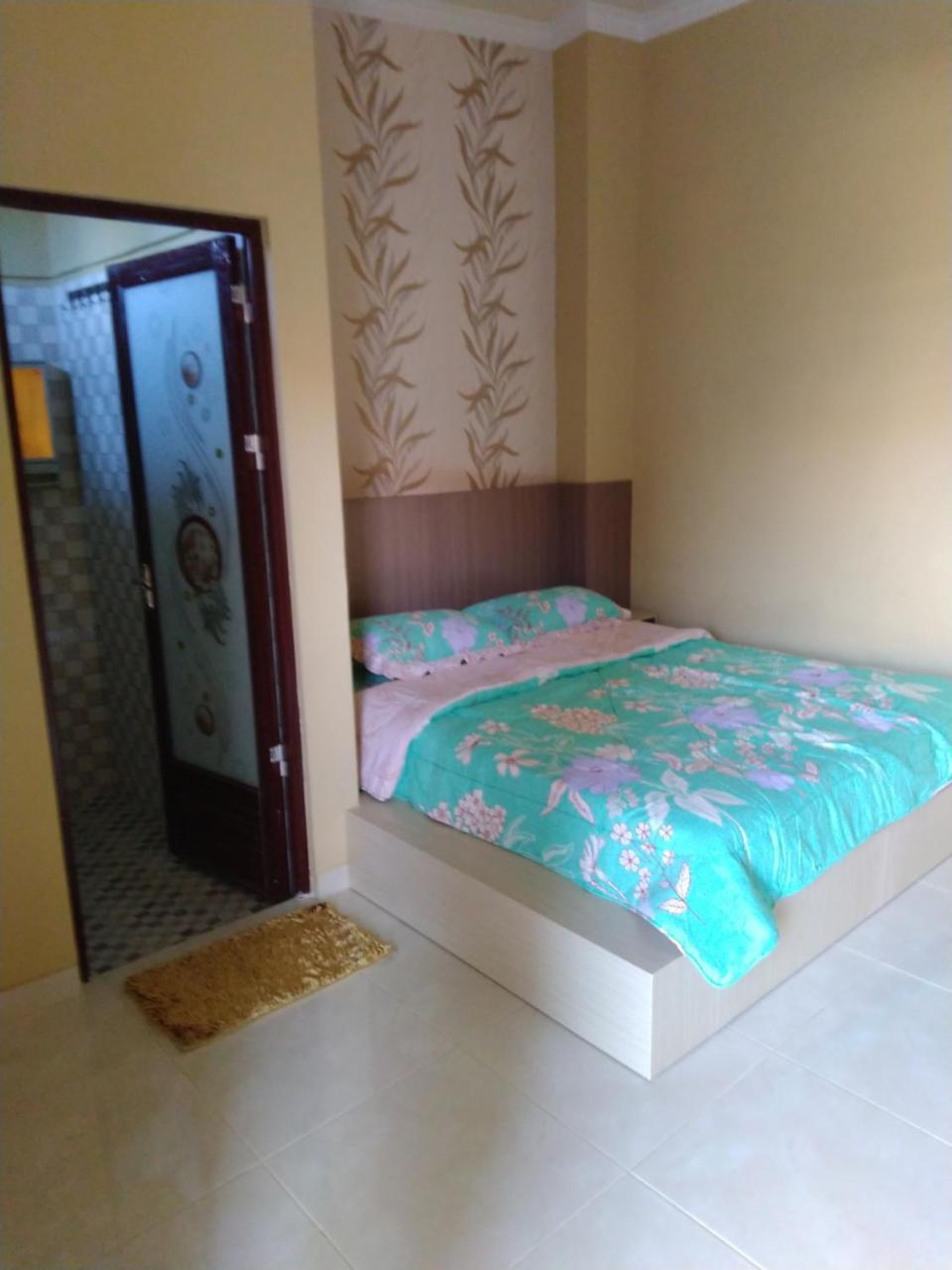 R3 Brawijaya Homestay بانيووانجى المظهر الخارجي الصورة