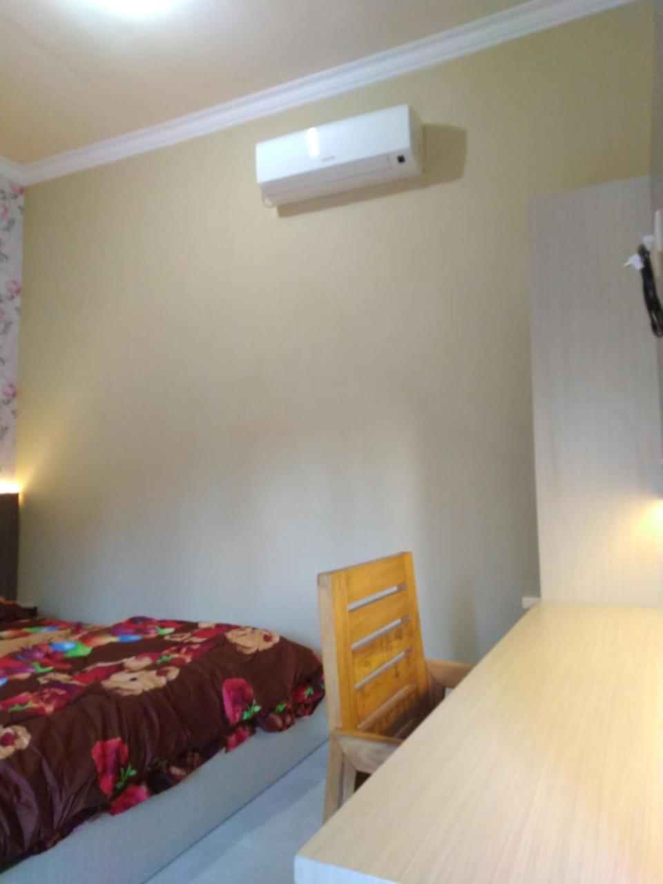 R3 Brawijaya Homestay بانيووانجى المظهر الخارجي الصورة