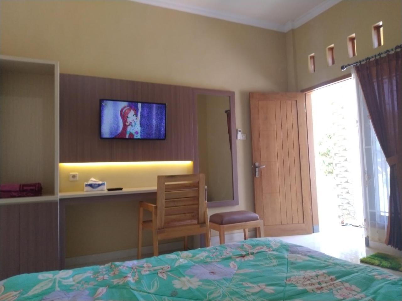 R3 Brawijaya Homestay بانيووانجى المظهر الخارجي الصورة