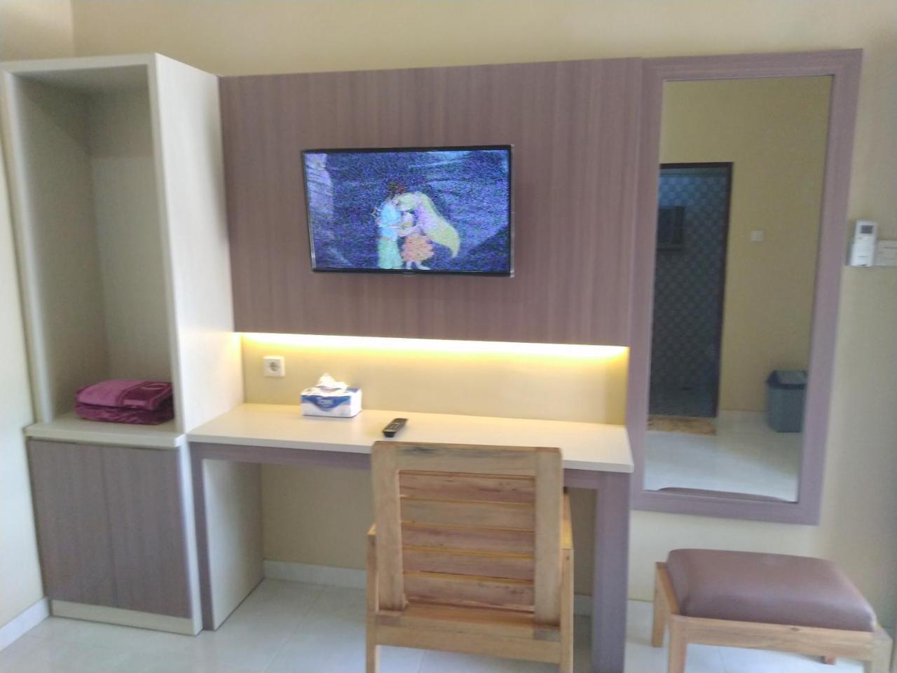 R3 Brawijaya Homestay بانيووانجى المظهر الخارجي الصورة