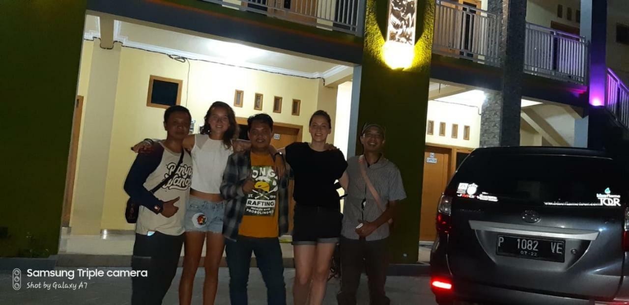 R3 Brawijaya Homestay بانيووانجى المظهر الخارجي الصورة
