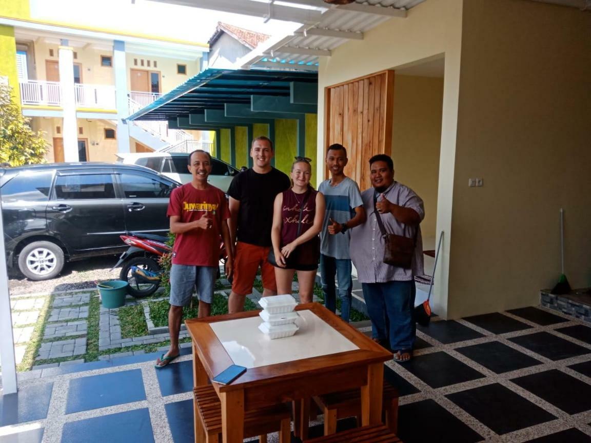 R3 Brawijaya Homestay بانيووانجى المظهر الخارجي الصورة