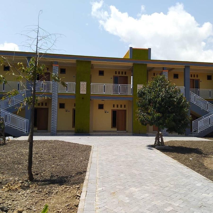 R3 Brawijaya Homestay بانيووانجى المظهر الخارجي الصورة